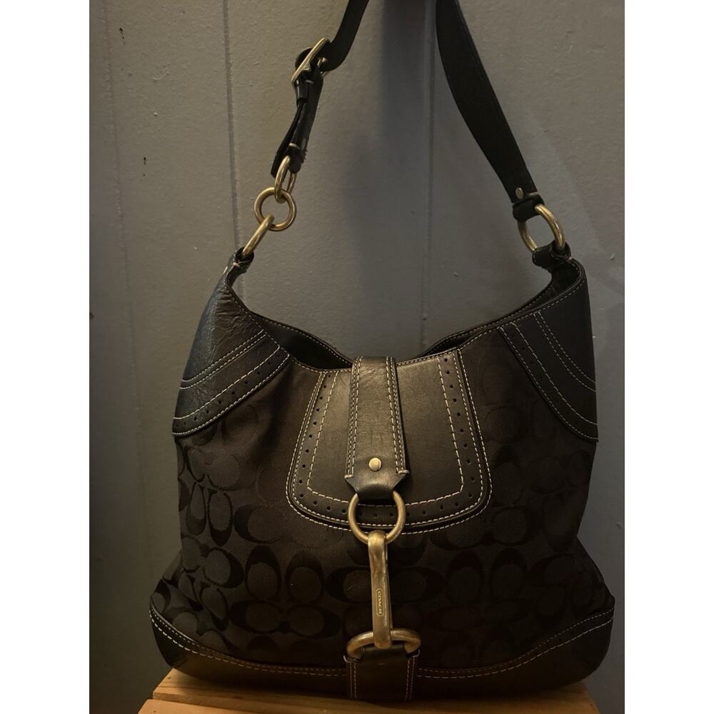Vintage Coach Y2K Hamptons signature jacquard hobo bag with brass hardware - Picture 3 of 4